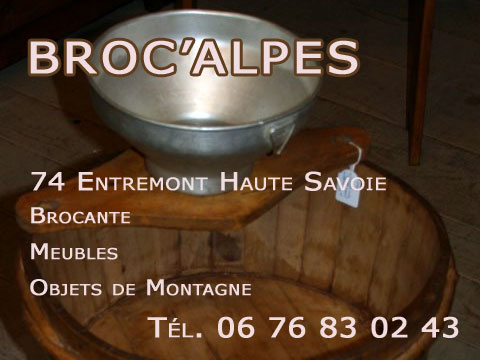 Objets et meubles d'art populaire typés montagne et alpage antiquité savoyarde antiquaire Savoie photo arvimedia
