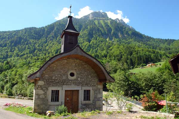 village de montagne situé proche de la Clusaz et du Grand Bornand
